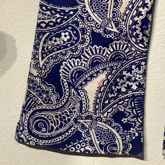 Lilly Pulitzer - Sz 10 - wide leg pants - Blue and White Paisley Patterned pants - Picture 8 of 13
